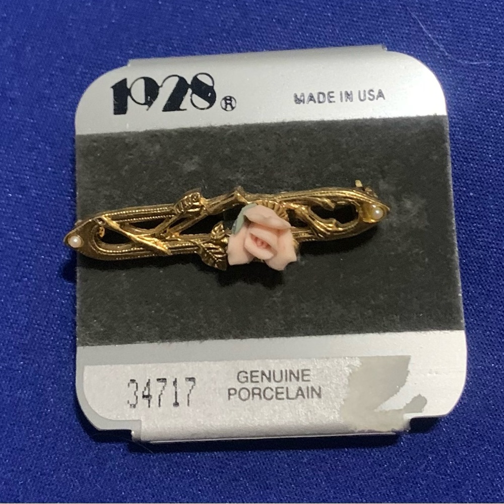 Vintage 1928 Jewelry Bar Brooch